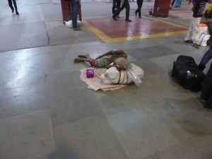 durmiendo_en_la_estacion