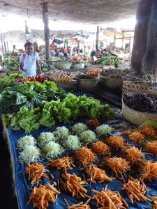 0501._mercado_en_Manakara