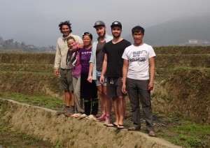 0785._foto_con_la_familia_en_los_arrozales 