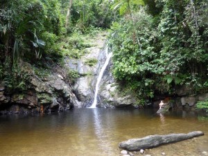 1896. en la cascada Pamuayan